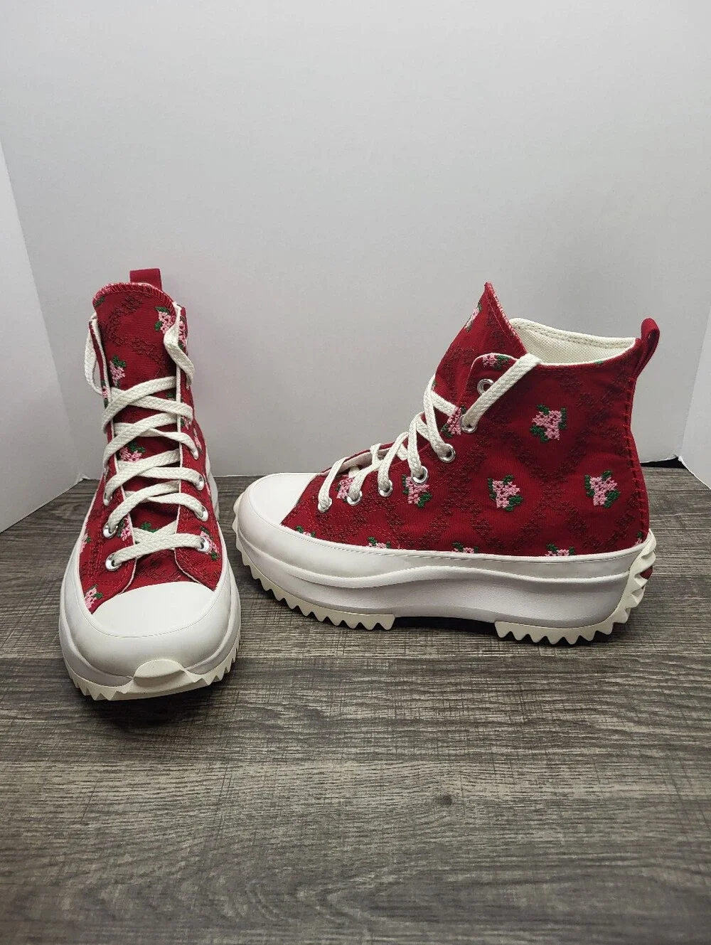 CONVERSE Run Star Hike Hi Platform Rose Cross Stitch Women Sz 7.5 Shoes Sneaker - Picture 1 of 8